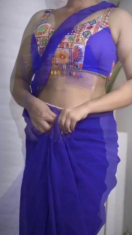 HEER RATHI SEXY MILKY NAVEL IN SAREE UUFFF 22