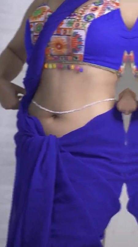 HEER RATHI SEXY MILKY NAVEL IN SAREE UUFFF 22