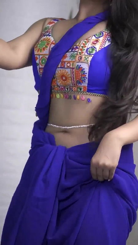 HEER RATHI SEXY MILKY NAVEL IN SAREE UUFFF 22