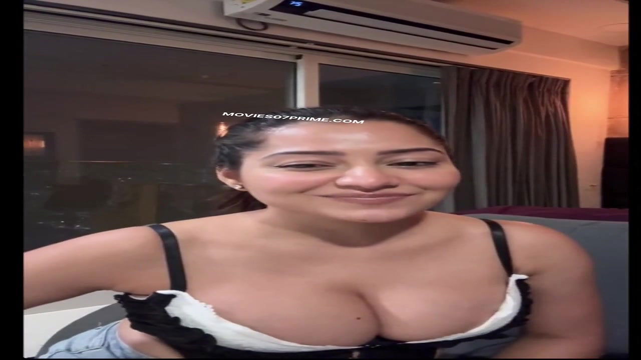 Simran Kaur VIP Live, Deep Cleavage and Armpit Show 22