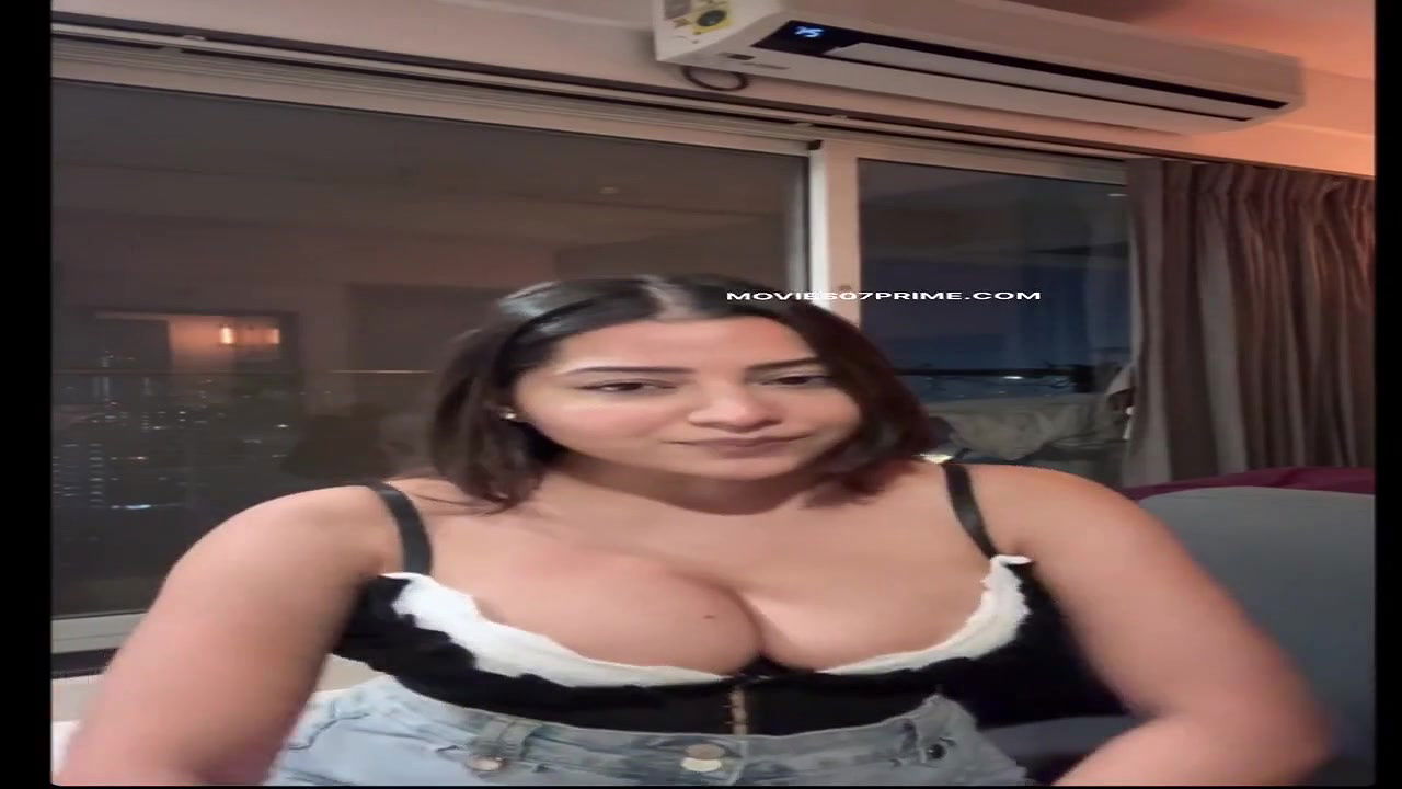 Simran Kaur VIP Live, Deep Cleavage and Armpit Show 22