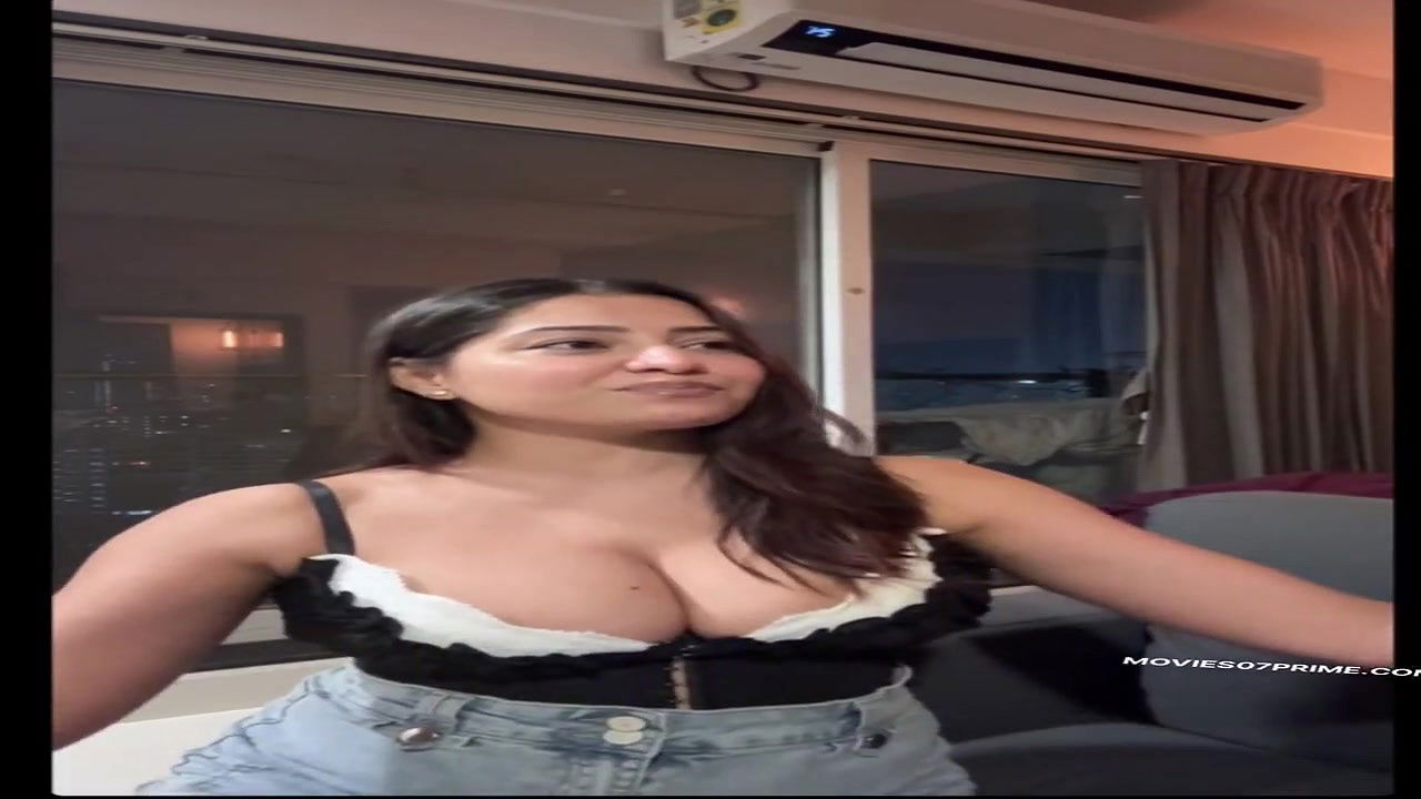 Simran Kaur VIP Live, Deep Cleavage and Armpit Show 22