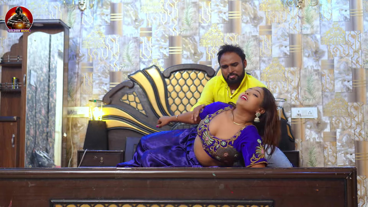 Chanda boobs pressed, rubbed & felt, navel grab, back press, cleavage show 24