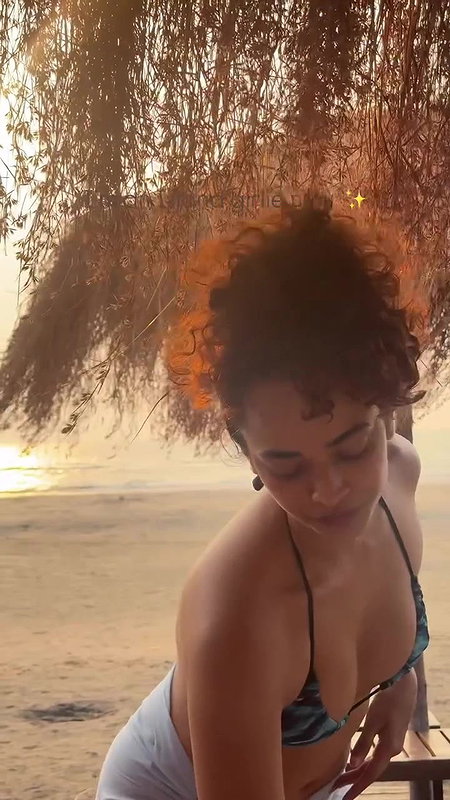 Bad Girl movie actress Anjali Sivaraman hot navel and boobs in bikini 22