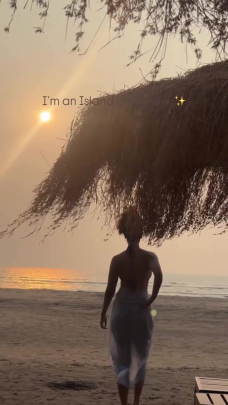 Bad Girl movie actress Anjali Sivaraman hot navel and boobs in bikini 22