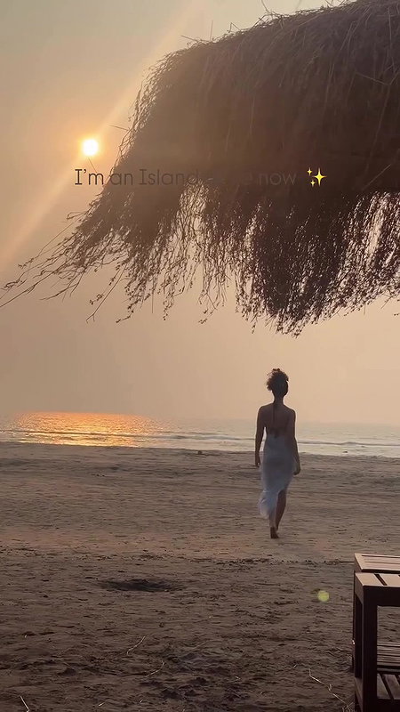 Bad Girl movie actress Anjali Sivaraman hot navel and boobs in bikini 22