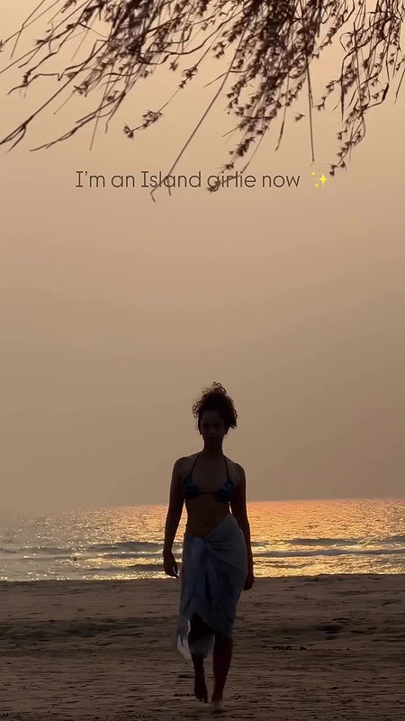 Bad Girl movie actress Anjali Sivaraman hot navel and boobs in bikini 22