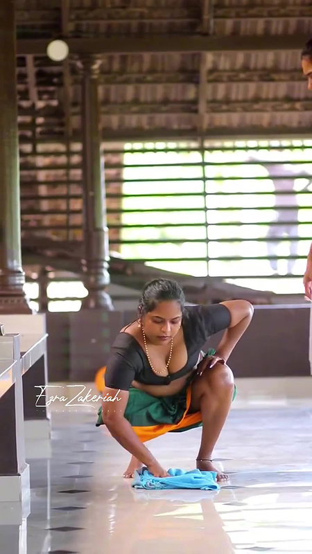 Big boobs mallu lady bending boobs deep show 22