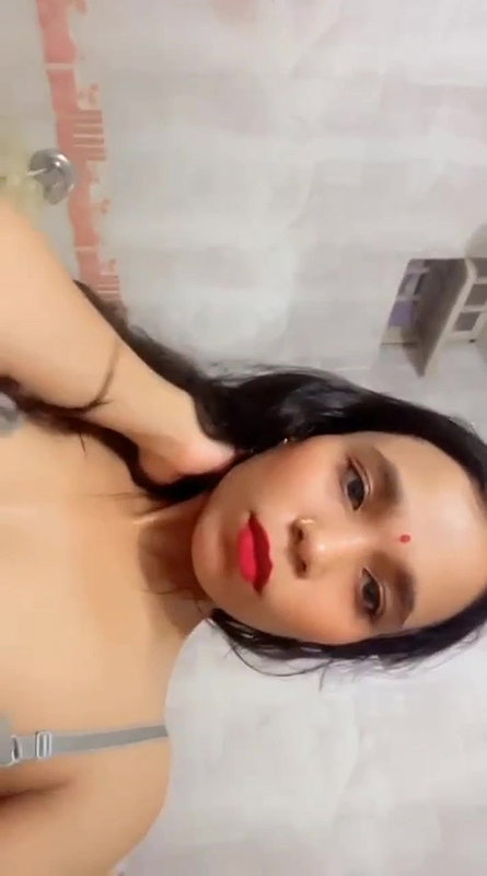Cute desi babe horny recording boobs pressing pussy show 22