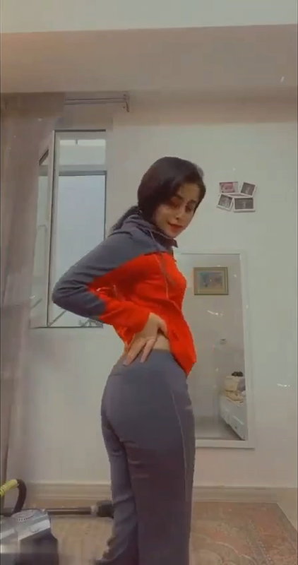 Beautiful babe showing her boobs 22