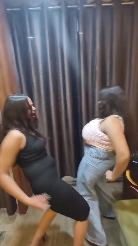 desi girl heavey tits in pink top 22