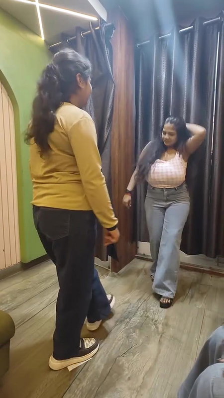 desi girl heavey tits in pink top 22