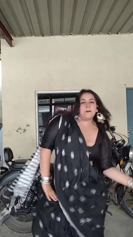 busty bengali jigglinh tits in black saree 22