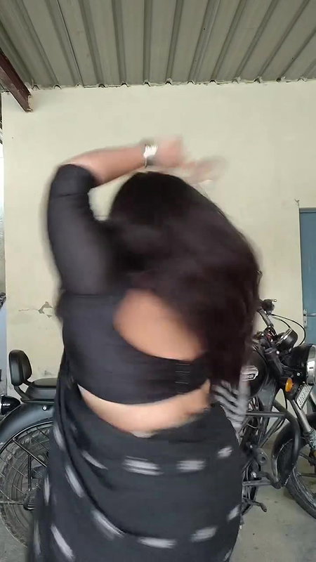 busty bengali jigglinh tits in black saree 22