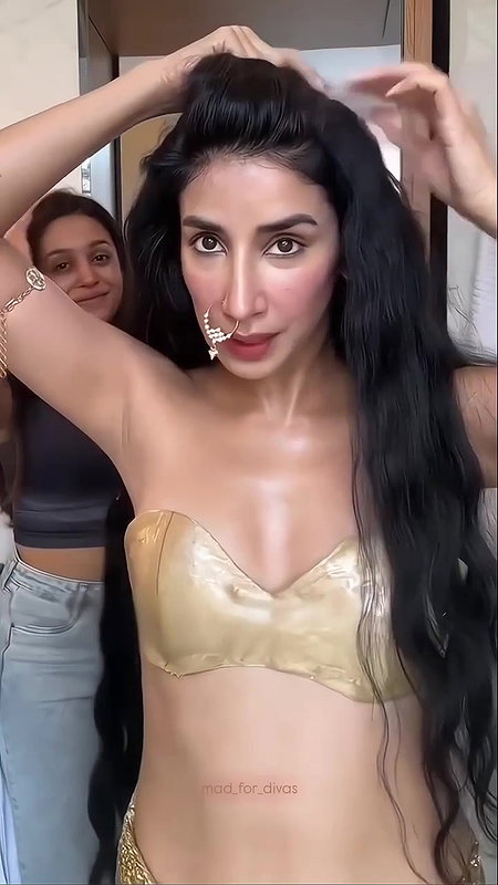 PARUL GULATI MESMERIZING SEXY CLEVAGE OPEN WET LOOKS UUFFF 22