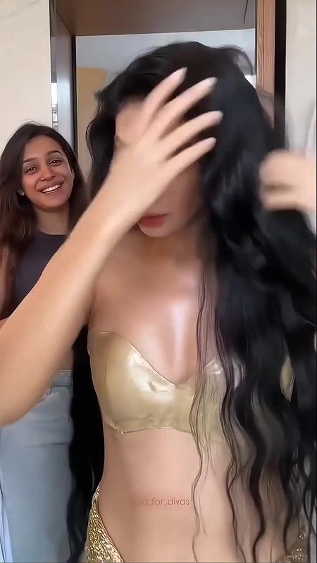 PARUL GULATI MESMERIZING SEXY CLEVAGE OPEN WET LOOKS UUFFF 22