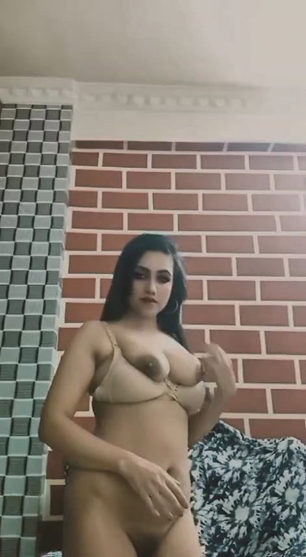 Hot bhabi showing her big tits shaggy 22