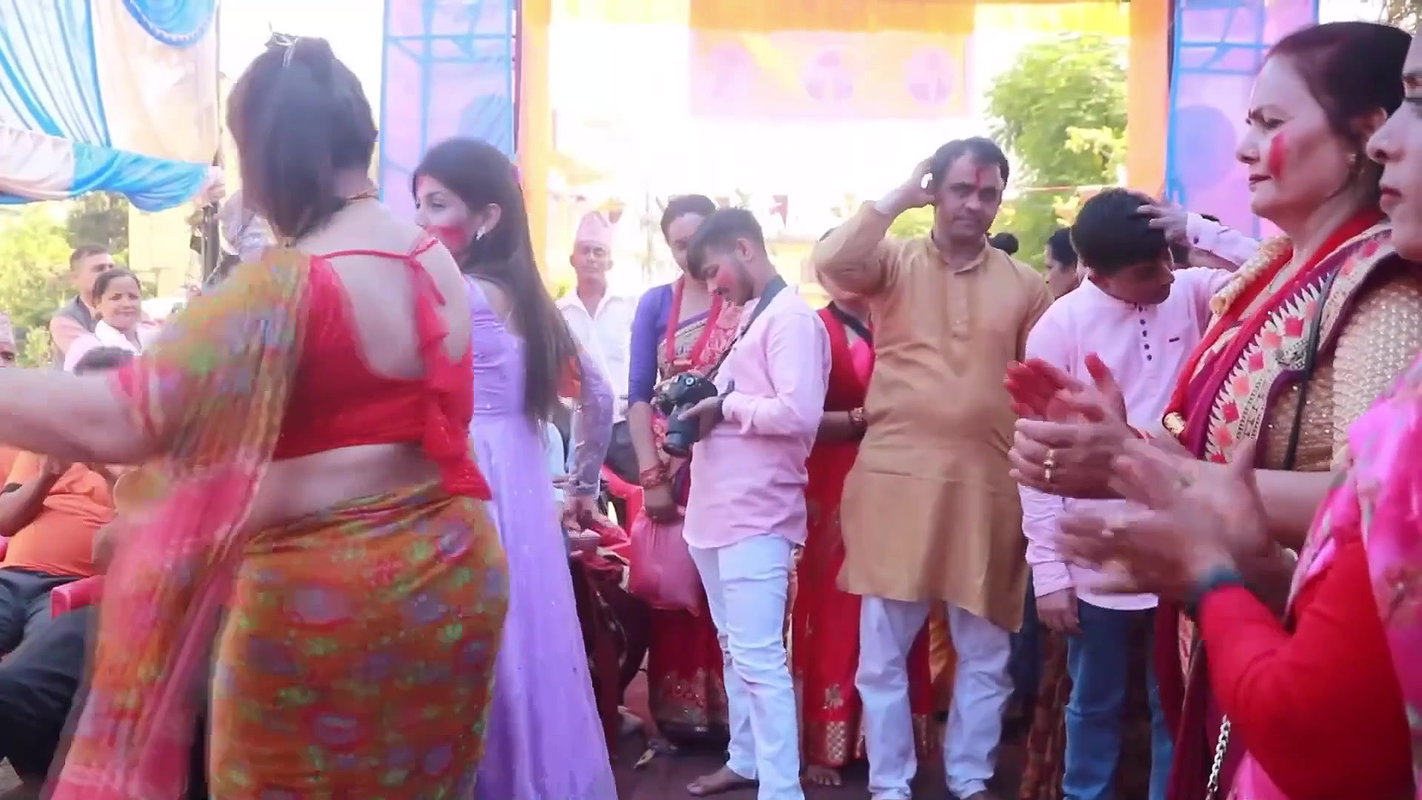 Hot Curvy Nepali aunties Navel,Ass,Boobs in multiple saree 22