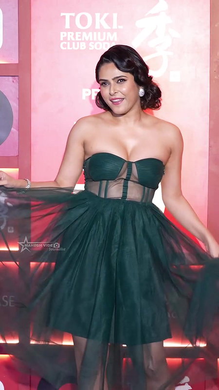 MADHURIMA TULI JUICY POPPING OPEN CLEAVAGE EXPOSE AT EVENT 22