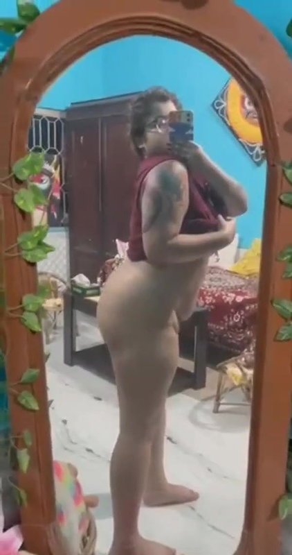 Hot babe giving blowjob to her boyfriend in her bf room 22