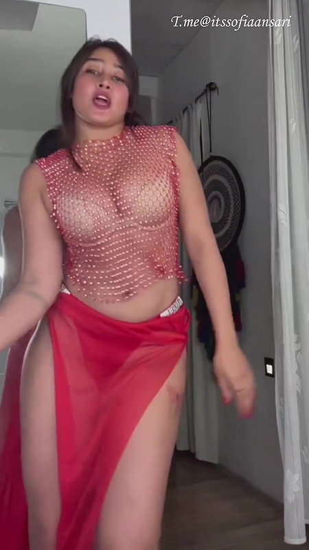 YUMMY BUSTY SOFIA ANSARI CAPTIVATING SLUTTY LOOKS 22