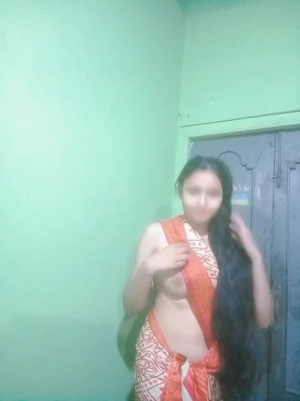 Desi cute village girl showing and fingring 2 videos 22