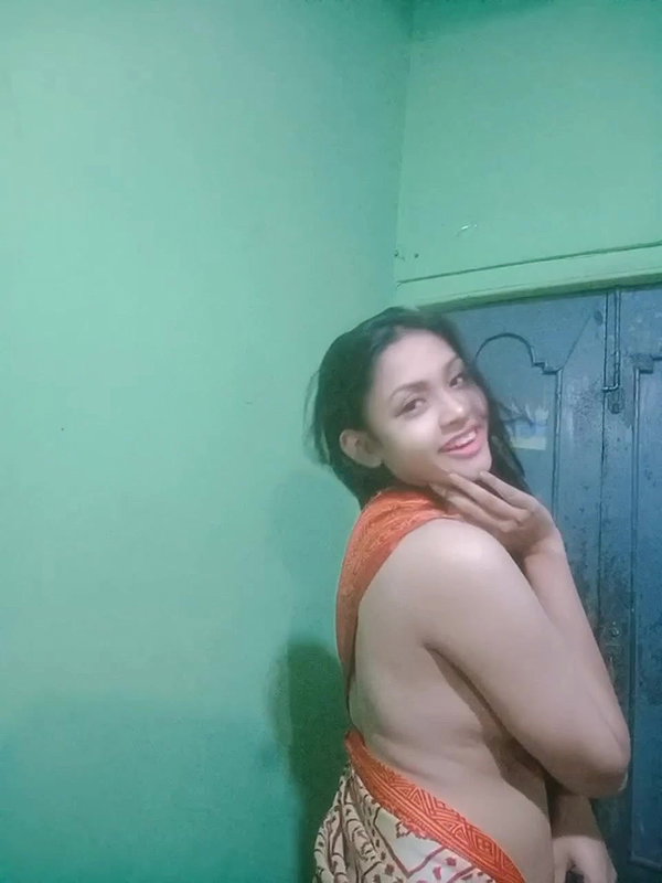 Desi cute village girl showing and fingring 2 videos 22