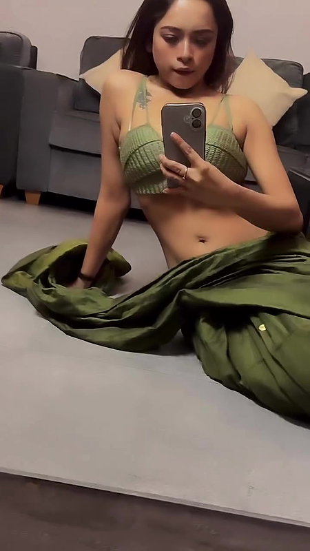 PARAMITA WILD DIVA YUMMY CLEAVAGE SEXY LOOKS IN SAREE 22