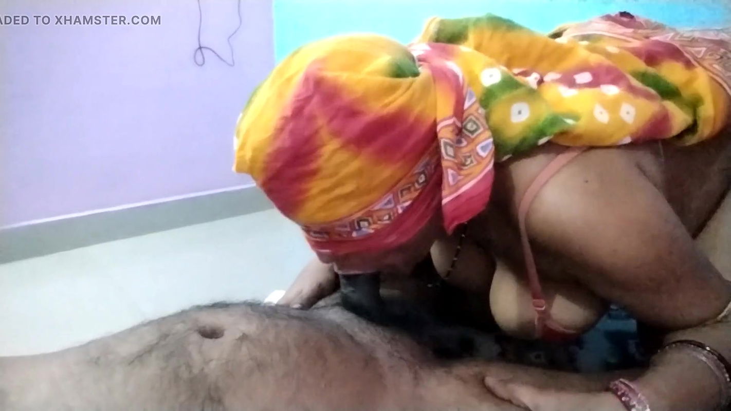 aunty SEDUCEDME herself and blowjob with ex-boy friend