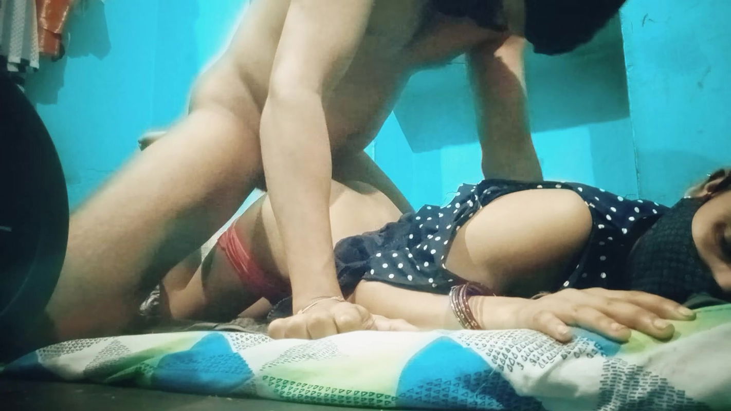 Beautiful young gf hot outdoor sex video, Desi Beautiful girl Tight pusssy hard sex video