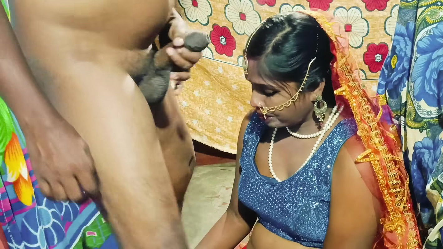 Bhabhi ne deor ke bara ko first night por khub chusa or mal nikal diya