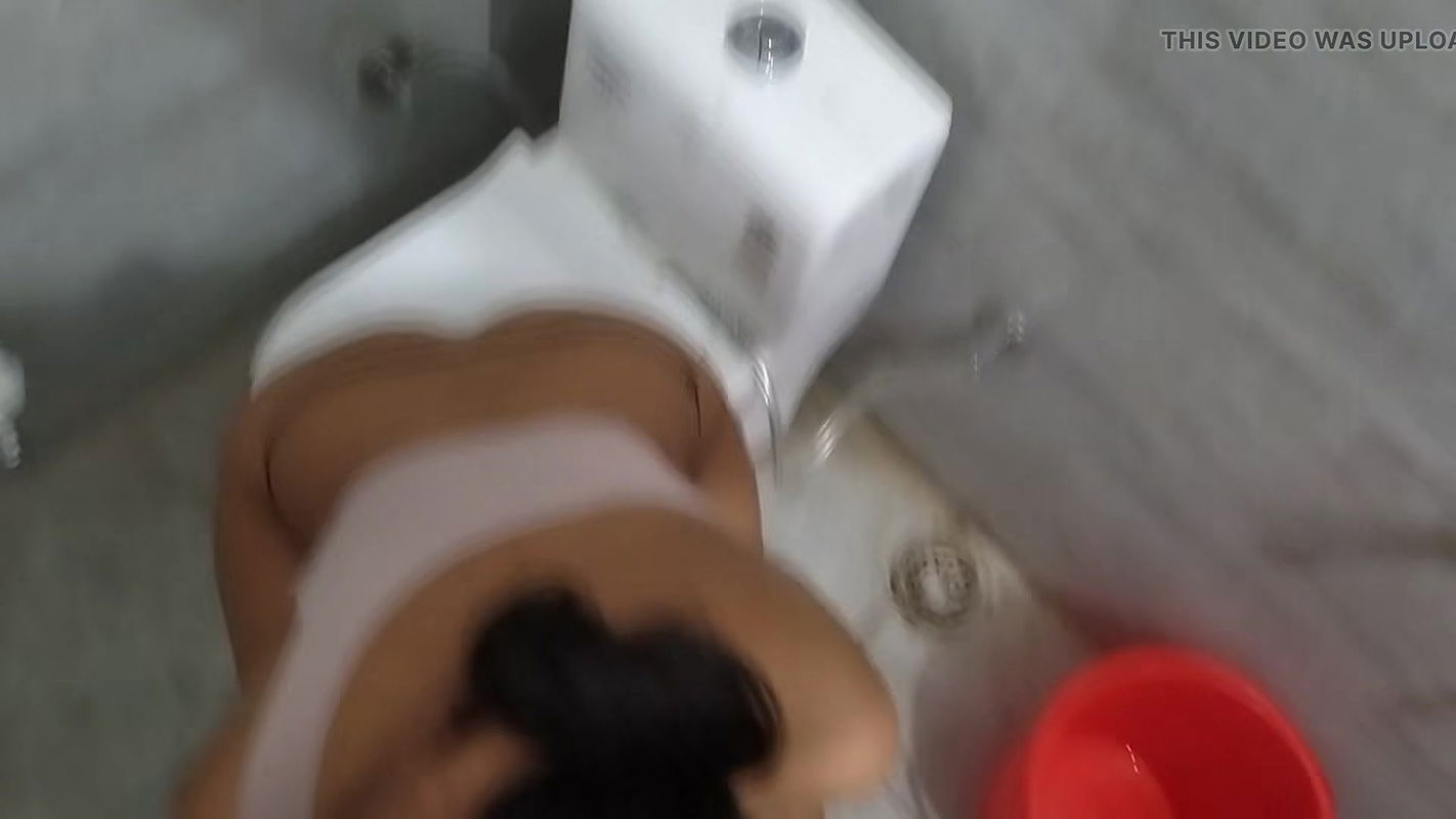 Devar bhabi bathroom sex video (hindi talk)