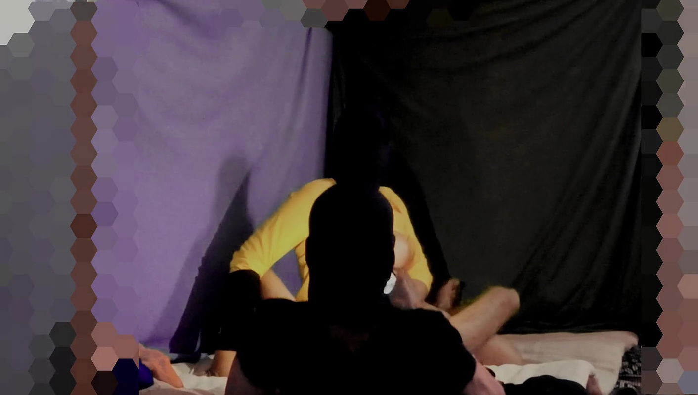 Dewar convinces his sister-in-law about his secret affair and has sex with sister-in-law