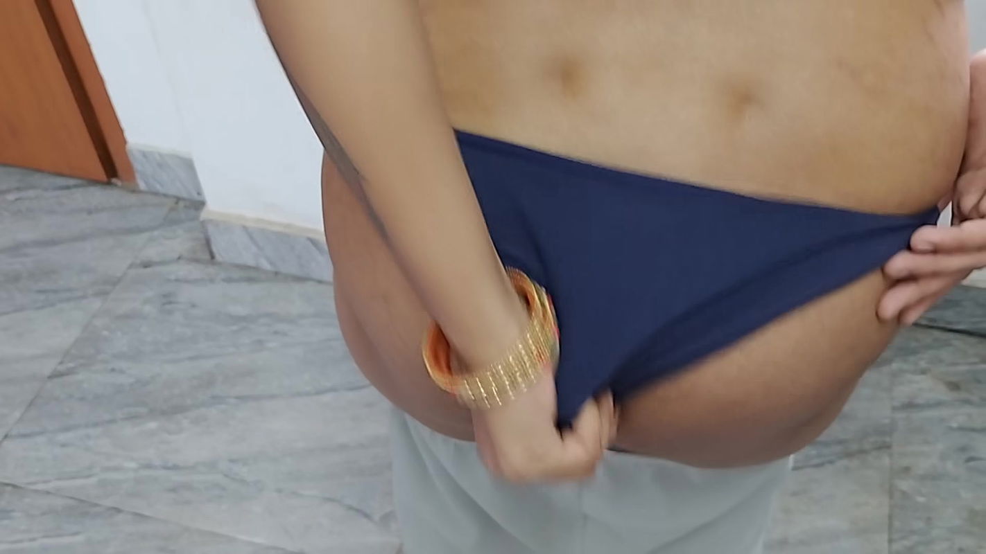 First time sister-in-law try cucumber, hot and sexy Indian lady