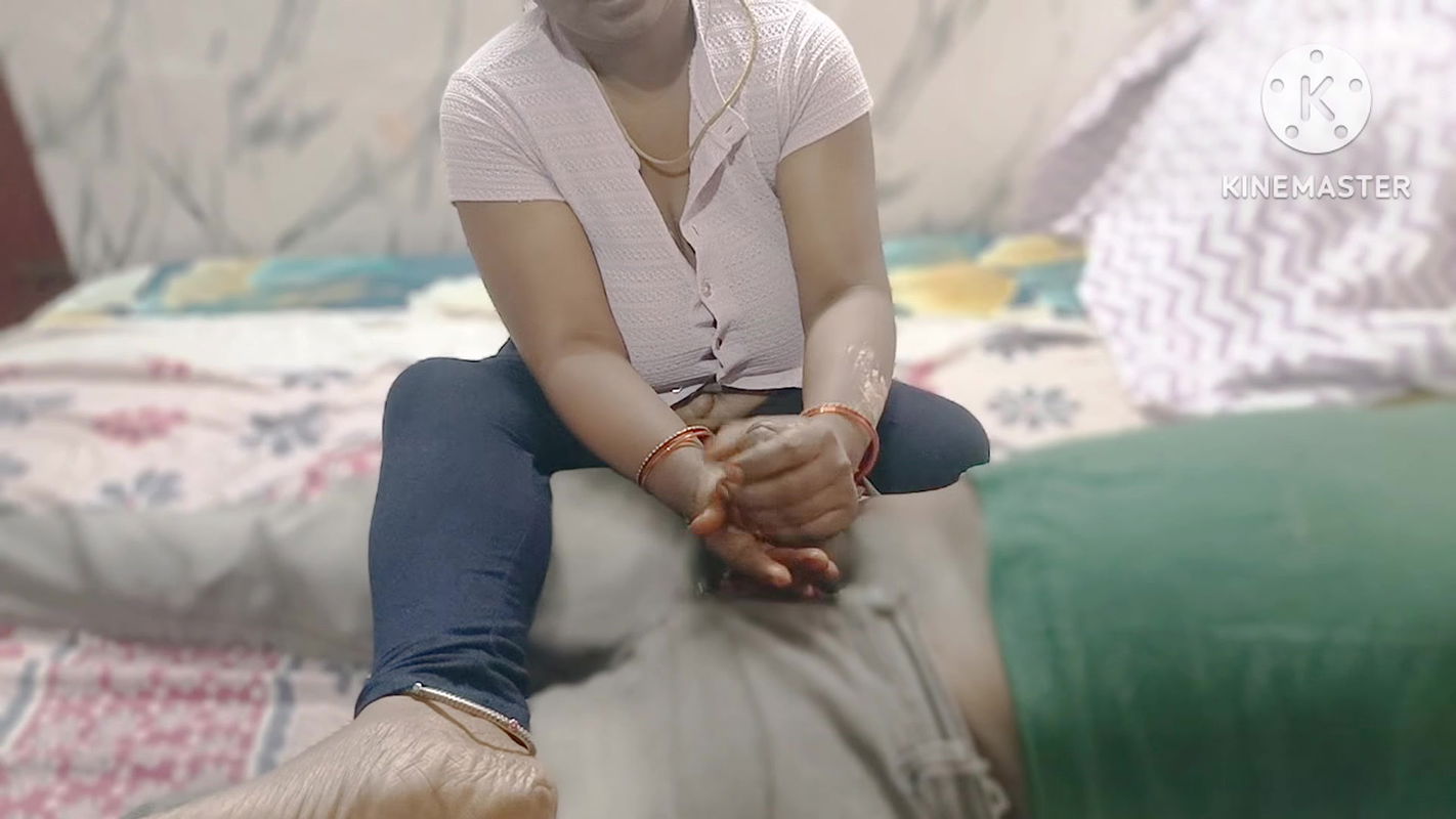 Huge boobs Horny Step mother seduced step son and enjoy with real moaning – full hindi audio