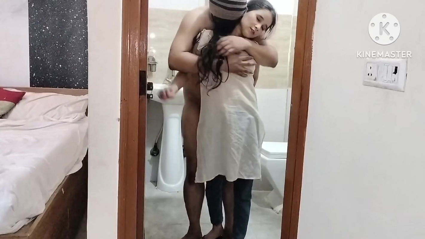 Indian bhabhi ne dever ko hilate huye dekha aur chudba li