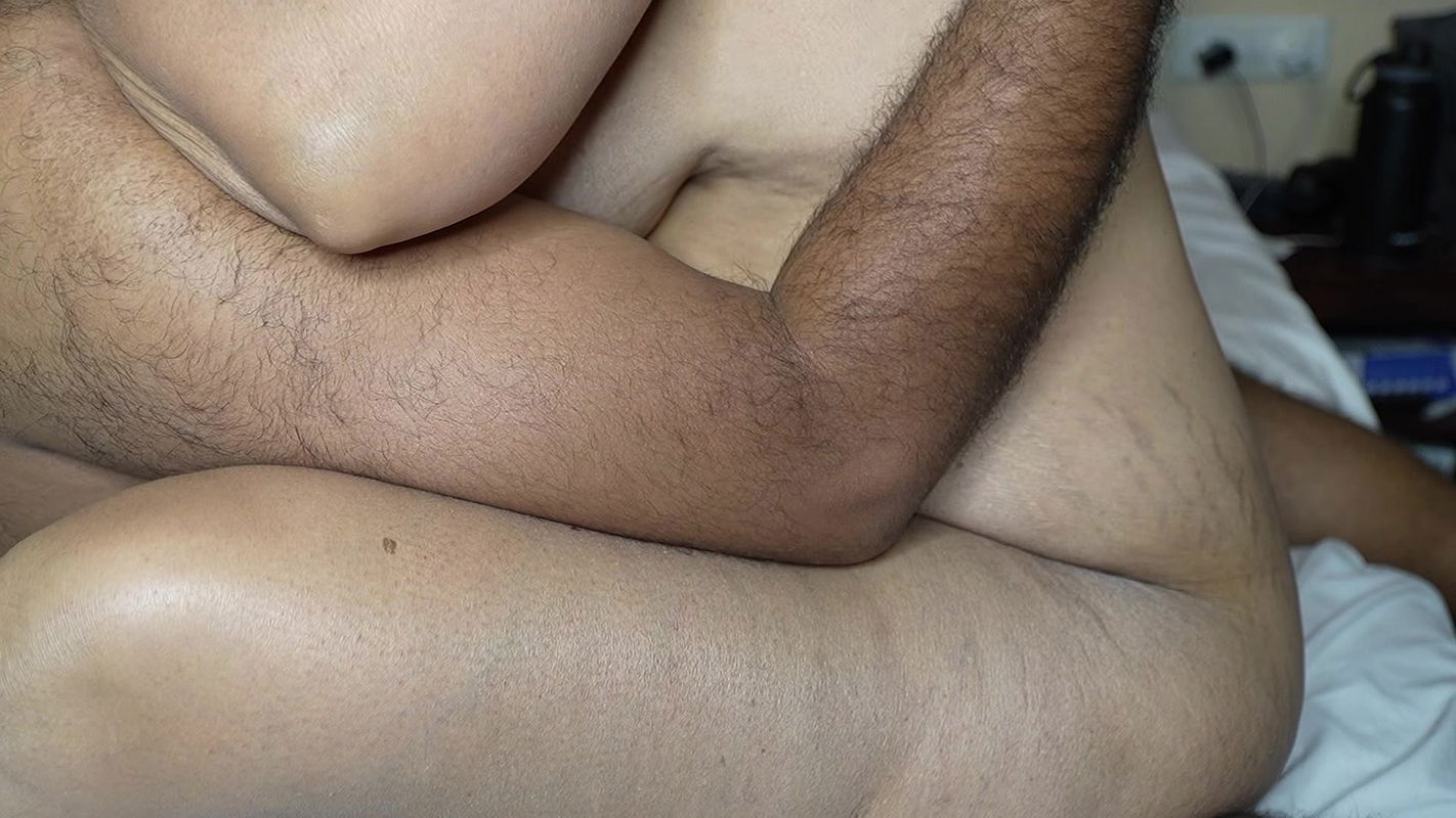 Indian MILF With Huge Tits Get Fucked By Indian Cock