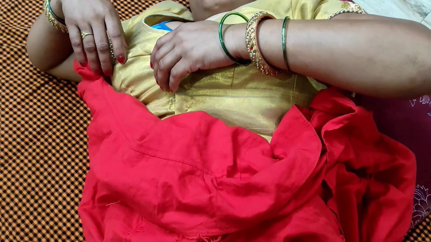 Indian Stepaunty Red saree with boyfriend sex enjoy