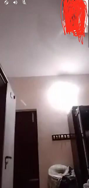 Showing to lover