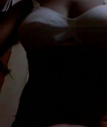 Desi village bhabi open her dress