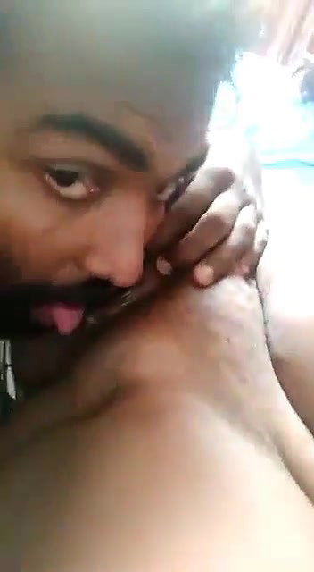 Husband eating gf chocolaty yummy pussy