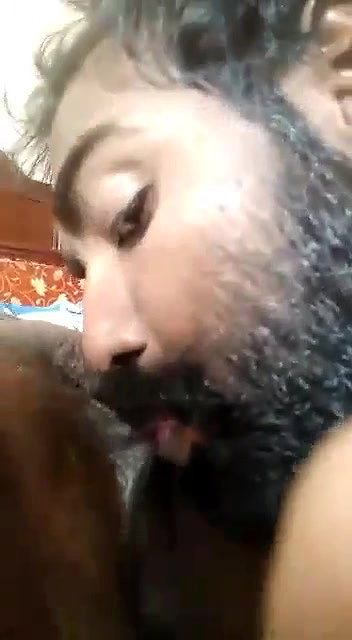 Husband eating gf chocolaty yummy pussy