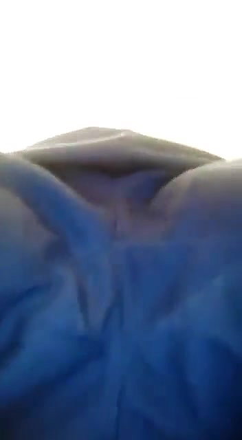 Husband eating gf chocolaty yummy pussy