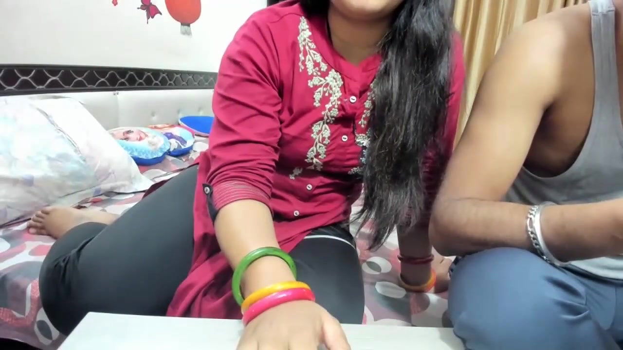 Desi cute bhabi nude cam show – 2