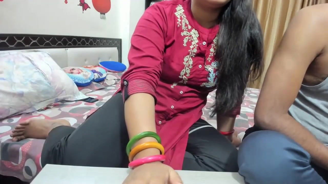 Desi cute bhabi nude cam show – 2