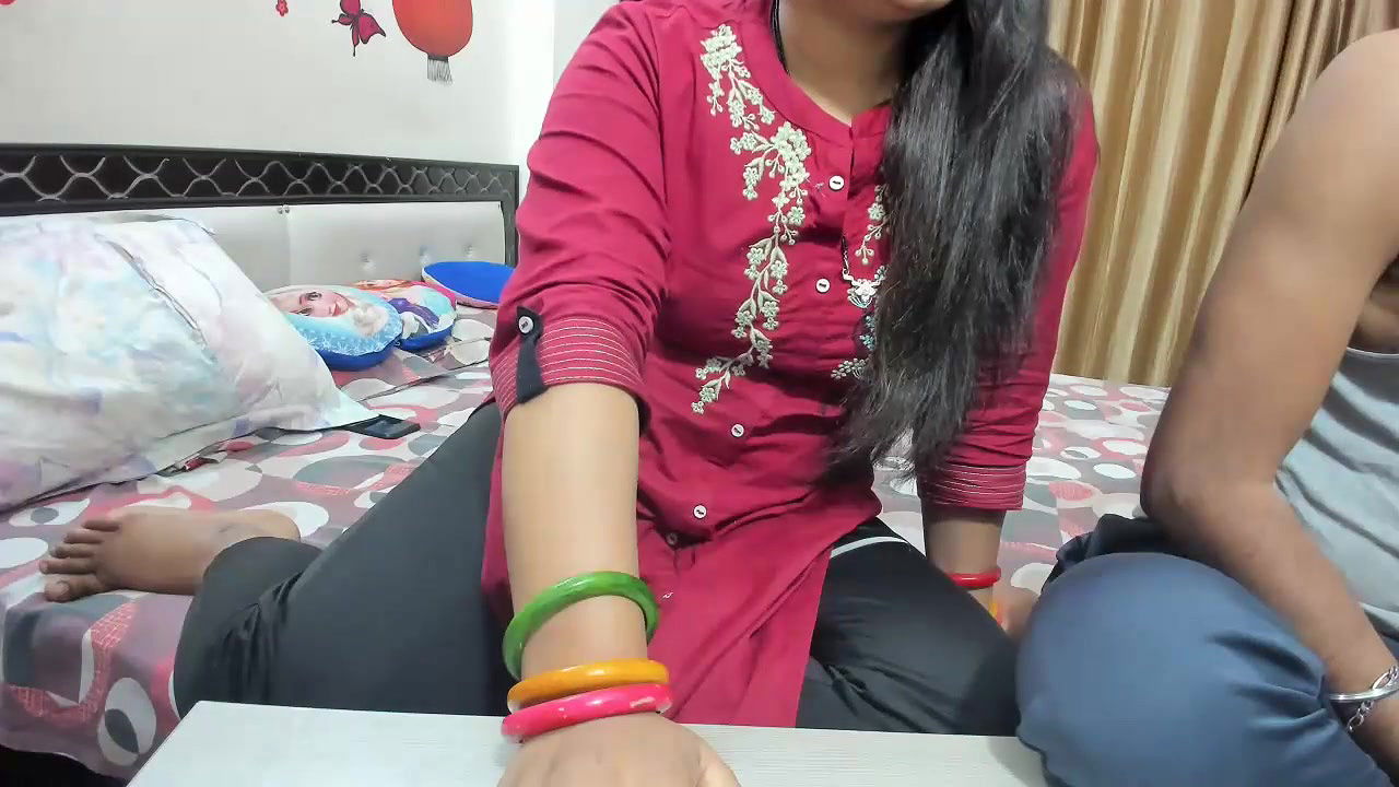 Desi cute bhabi nude cam show – 2