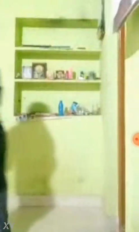 Bhabhi Shows Her Pussy