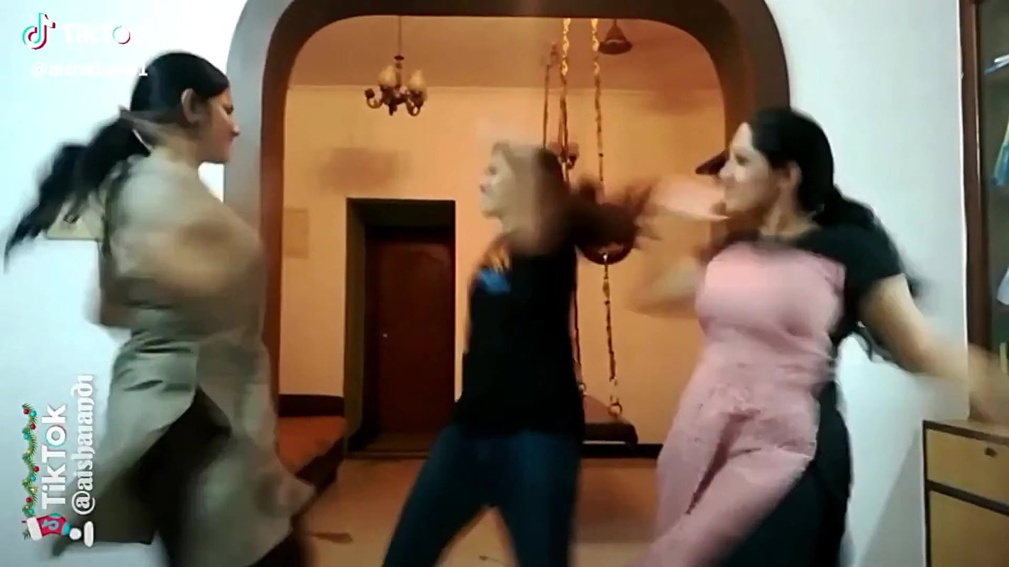 Malayali Girls Bouncing huge Boobs while dancing