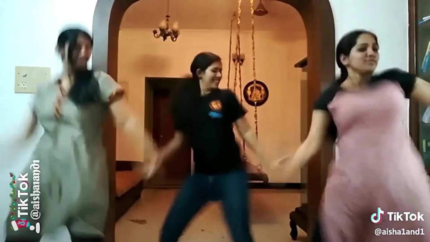 Malayali Girls Bouncing huge Boobs while dancing