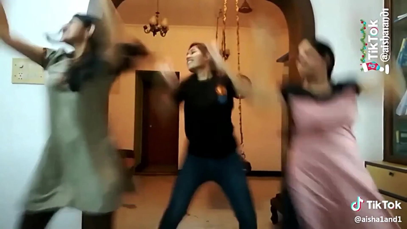 Malayali Girls Bouncing huge Boobs while dancing